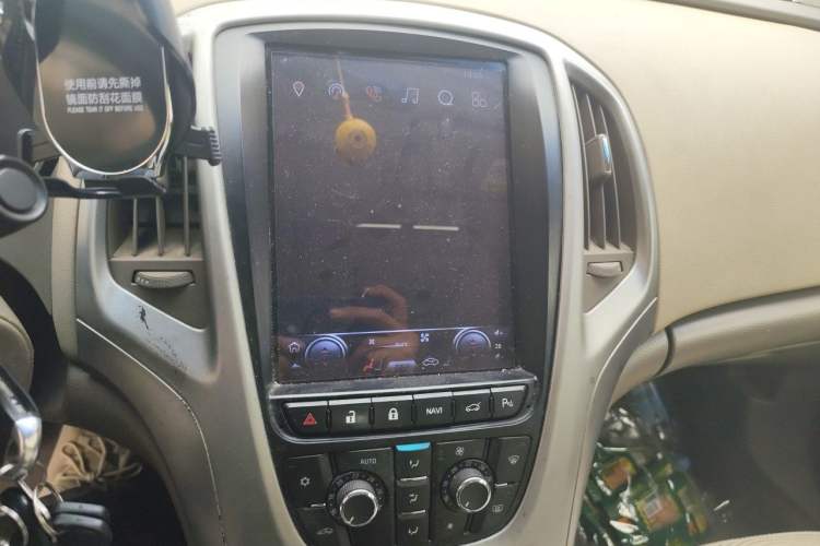 Used Buick GT 2013 XT 1.6L Manual Entry-Level Model Audio And AC Panel