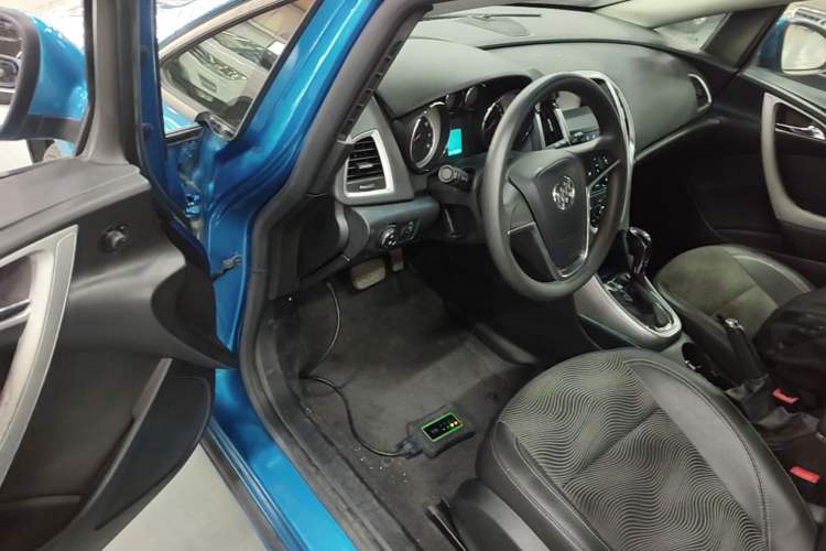 Used Buick GT 2013 XT 1.6L Automatic Fashion Edition Driver Seat