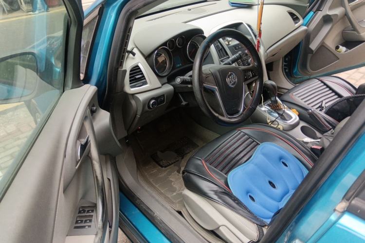 Used Buick GT 2013 XT 1.6L Automatic Fashion Edition Driver Seat