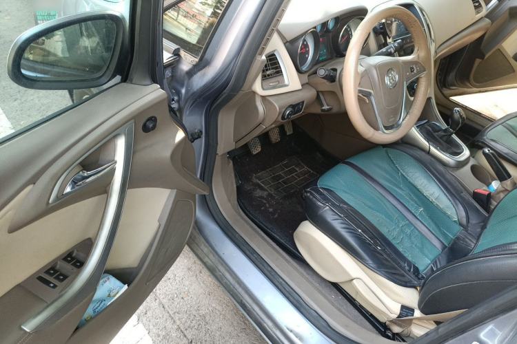 Used Buick GT 2013 GT 1.6L Manual Entry-Level Model Driver Seat