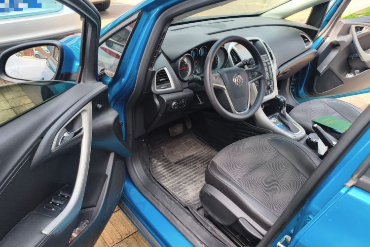 Used Buick GT 2013 XT 1.6L Automatic Fashion Edition Driver Seat