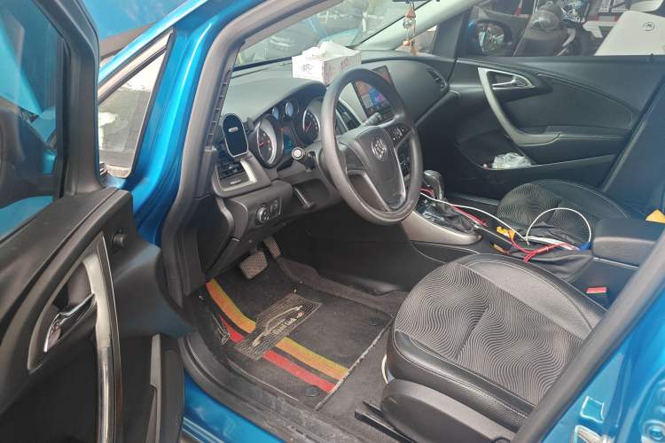 Used Buick GT 2013 XT 1.6L Automatic Fashion Edition Driver Seat