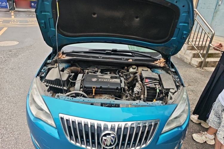 Used Buick GT 2013 XT 1.6L Automatic Fashion Edition Engine Bay