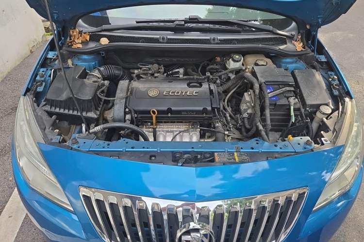 Used Buick GT 2013 XT 1.6L Automatic Comfort Edition Engine Bay