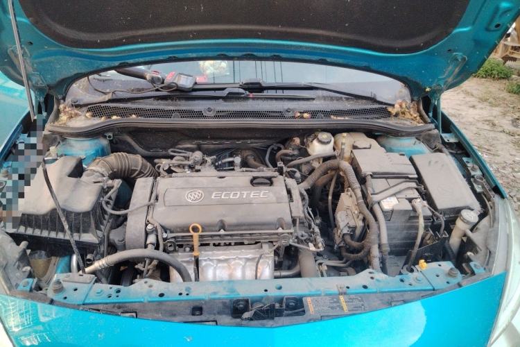 Used Buick GT 2013 XT 1.6L Automatic Fashion Edition Engine Bay