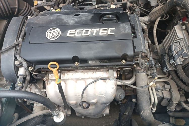Used Buick GT 2013 XT 1.6L Automatic Comfort Edition Engine Bay