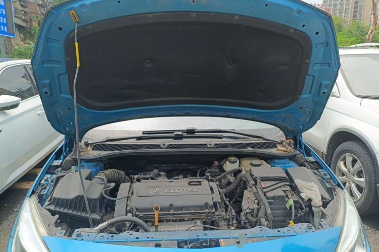 Used Buick GT 2013 XT 1.6L Automatic Comfort Edition Engine Bay