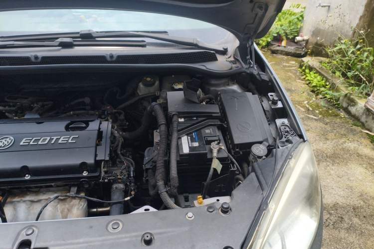 Used Buick GT 2013 GT 1.6L Manual Comfort Edition Engine Bay Left
