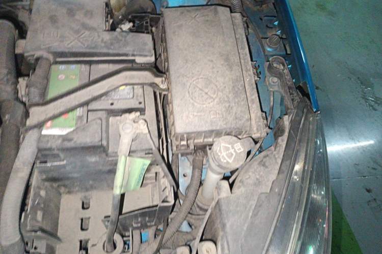 Used Buick GT 2013 XT 1.6L Automatic Fashion Edition Engine Bay Left
