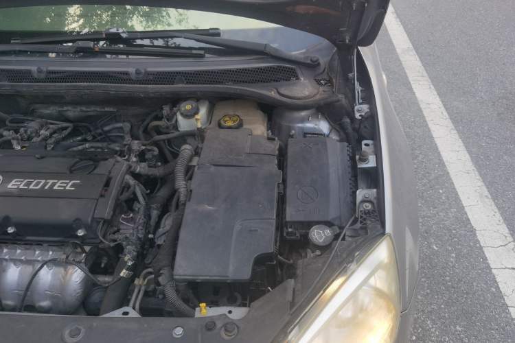Used Buick GT 2013 GT 1.6L Automatic Fashion Edition Engine Bay Left