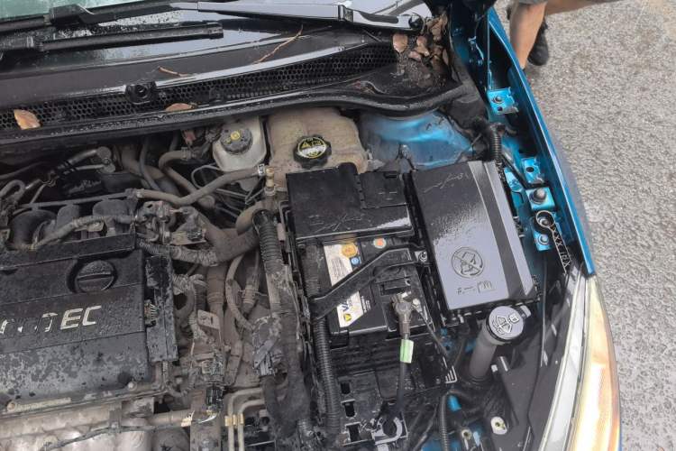 Used Buick GT 2013 XT 1.6L Automatic Fashion Edition Engine Bay Left