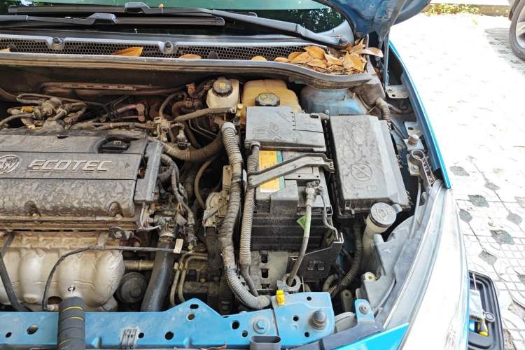 Used Buick GT 2013 XT 1.6L Automatic Fashion Edition Engine Bay Left