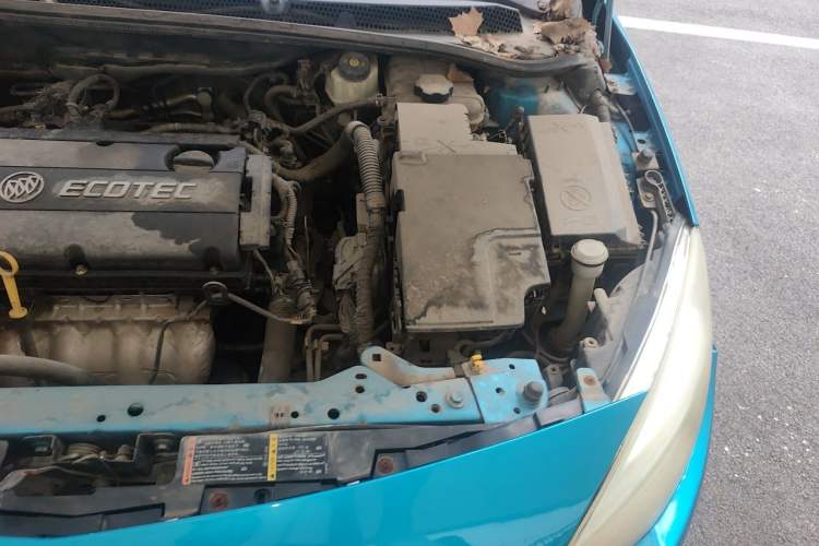 Used Buick GT 2013 XT 1.6L Automatic Fashion Edition Engine Bay Left