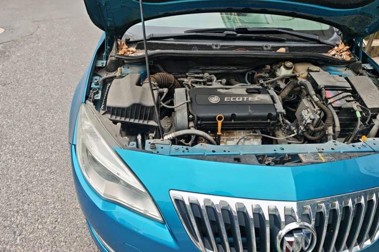 Used Buick GT 2013 XT 1.6L Automatic Fashion Edition Engine Bay Right