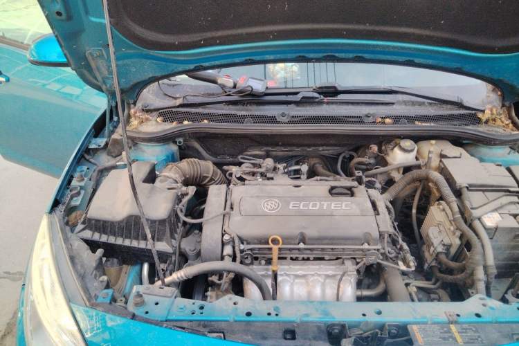 Used Buick GT 2013 XT 1.6L Automatic Fashion Edition Engine Bay Right