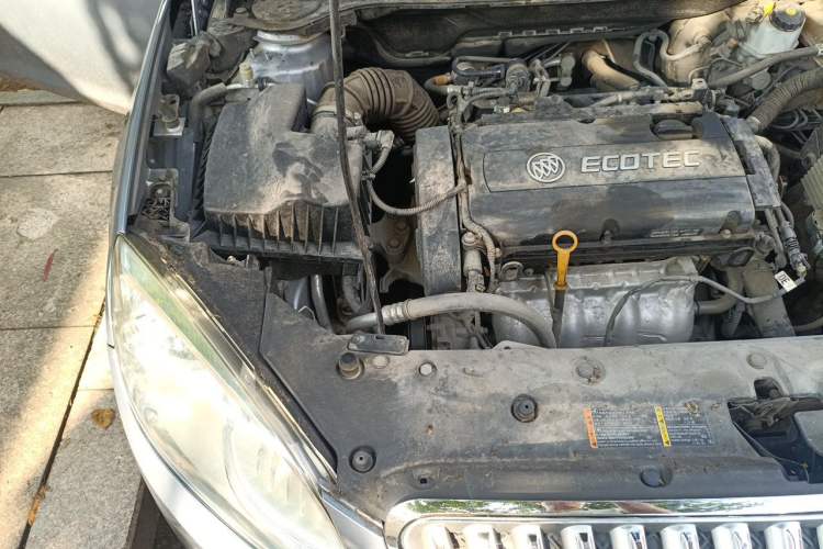 Used Buick GT 2013 GT 1.6L Manual Entry-Level Model Engine Bay Right