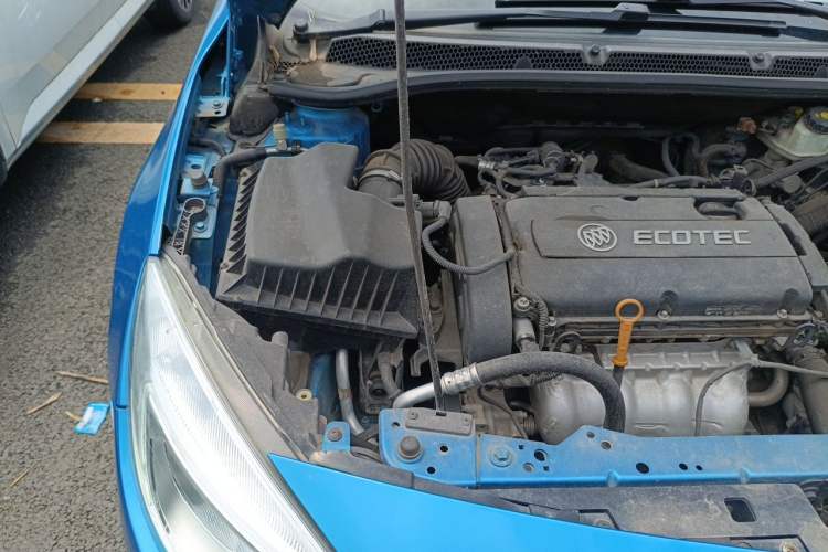 Used Buick GT 2013 XT 1.6L Automatic Comfort Edition Engine Bay Right