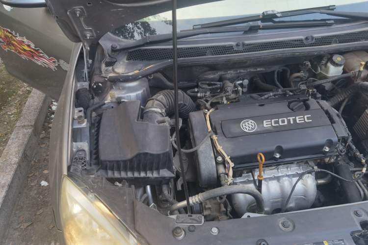 Used Buick GT 2013 GT 1.6L Automatic Fashion Edition Engine Bay Right