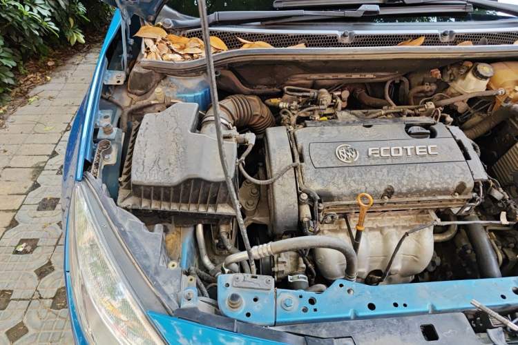 Used Buick GT 2013 XT 1.6L Automatic Fashion Edition Engine Bay Right
