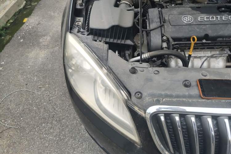 Used Buick GT 2013 XT 1.6L Manual Entry-Level Model Engine Bay Right