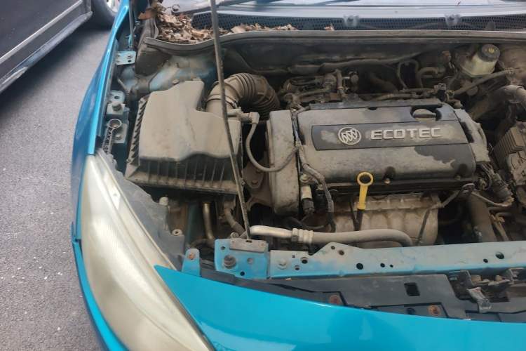 Used Buick GT 2013 XT 1.6L Automatic Fashion Edition Engine Bay Right