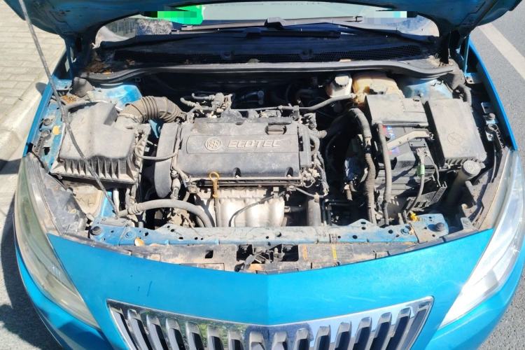 Used Buick GT 2013 XT 1.6L Automatic Comfort Edition Engine Bay