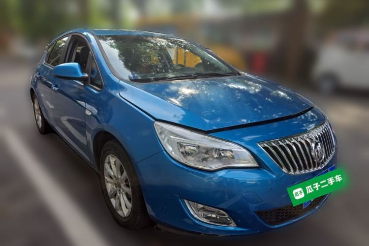 Used Buick GT 2013 XT 1.6L Automatic Comfort Edition Front Right 45 Deg
