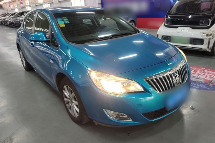 Used Buick GT 2013 XT 1.6L Automatic Fashion Edition Front Right 45 Deg