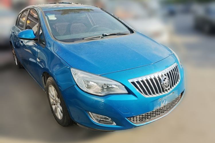 Used Buick GT 2013 XT 1.6L Automatic Fashion Edition Front Right 45 Deg
