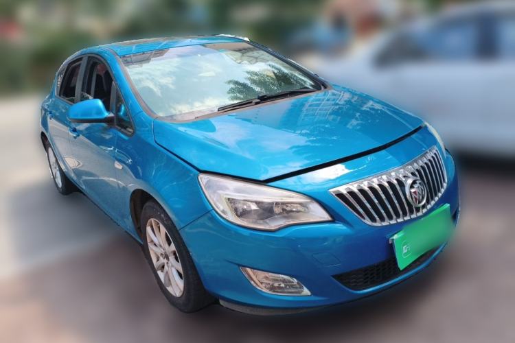 Used Buick GT 2013 XT 1.6L Automatic Fashion Edition Front Right 45 Deg
