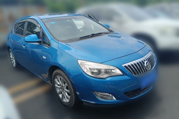 Used Buick GT 2013 XT 1.6L Automatic Comfort Edition Front Right 45 Deg