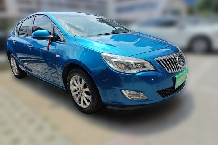 Used Buick GT 2013 XT 1.6L Automatic Fashion Edition Front Right 45 Deg
