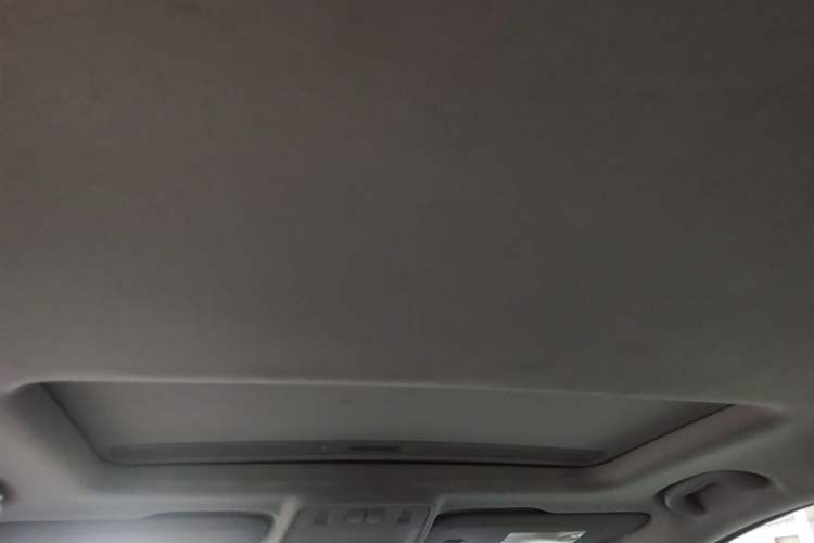 Used Buick GT 2013 XT 1.6L Automatic Fashion Edition Headliner