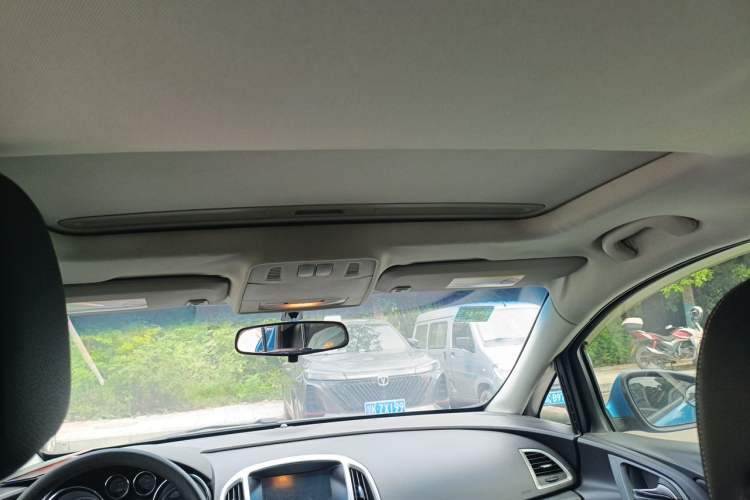 Used Buick GT 2013 XT 1.6L Automatic Comfort Edition Headliner