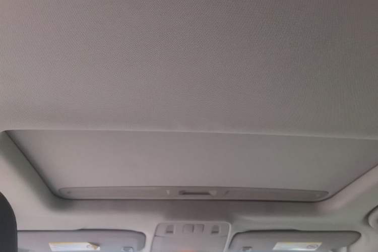 Used Buick GT 2013 XT 1.6L Automatic Fashion Edition Headliner