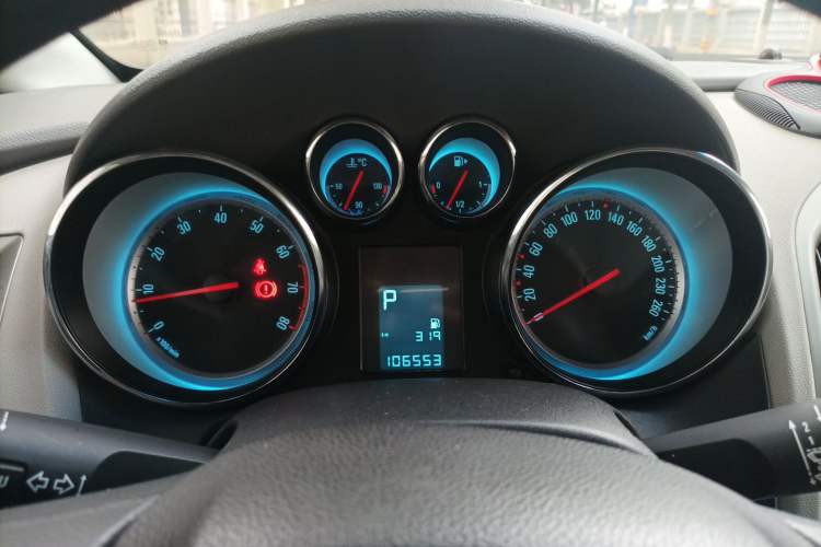 Used Buick GT 2013 XT 1.6L Automatic Fashion Edition Instrument Cluster