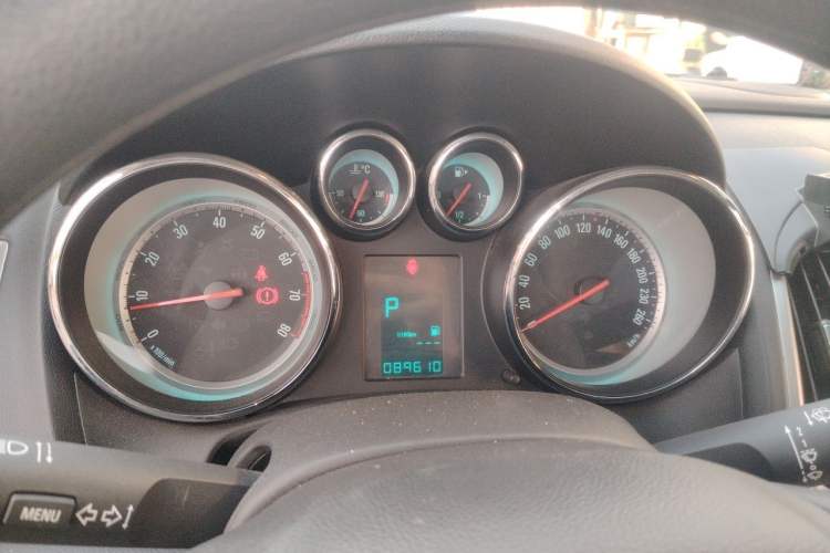 Used Buick GT 2013 XT 1.6L Automatic Fashion Edition Instrument Cluster