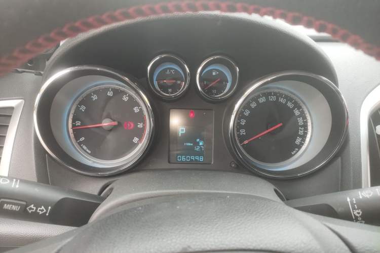 Used Buick GT 2013 XT 1.6L Automatic Fashion Edition Instrument Cluster