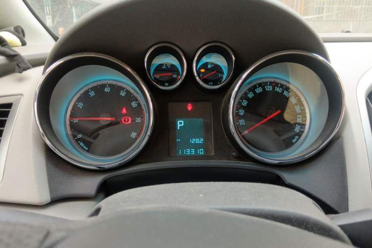 Used Buick GT 2013 XT 1.6L Automatic Fashion Edition Instrument Cluster