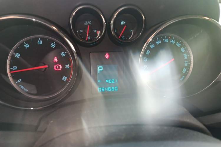 Used Buick GT 2013 XT 1.6L Automatic Comfort Edition Instrument Cluster