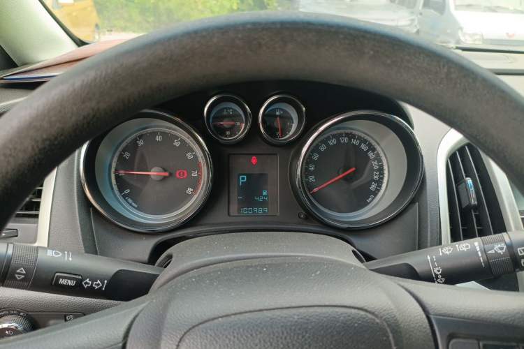 Used Buick GT 2013 XT 1.6L Automatic Comfort Edition Instrument Cluster