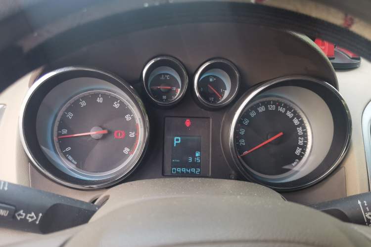 Used Buick GT 2013 GT 1.6L Automatic Fashion Edition Instrument Cluster