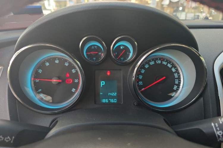 Used Buick GT 2013 XT 1.6T Automatic Fashion Sport Edition Instrument Cluster