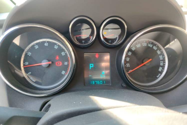 Used Buick GT 2013 XT 1.6L Automatic Comfort Edition Instrument Cluster