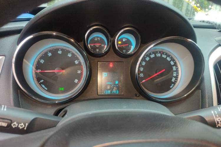 Used Buick GT 2013 XT 1.6L Automatic Fashion Edition Instrument Cluster
