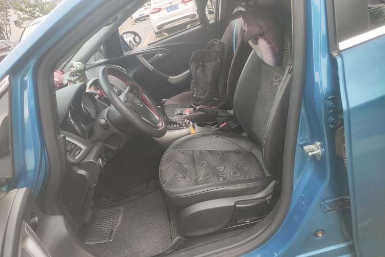 Used Buick GT 2013 XT 1.6L Automatic Fashion Edition Left Front Seat