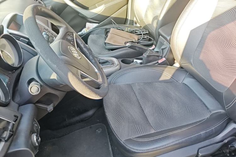 Used Buick GT 2013 XT 1.6L Automatic Fashion Edition Left Front Seat