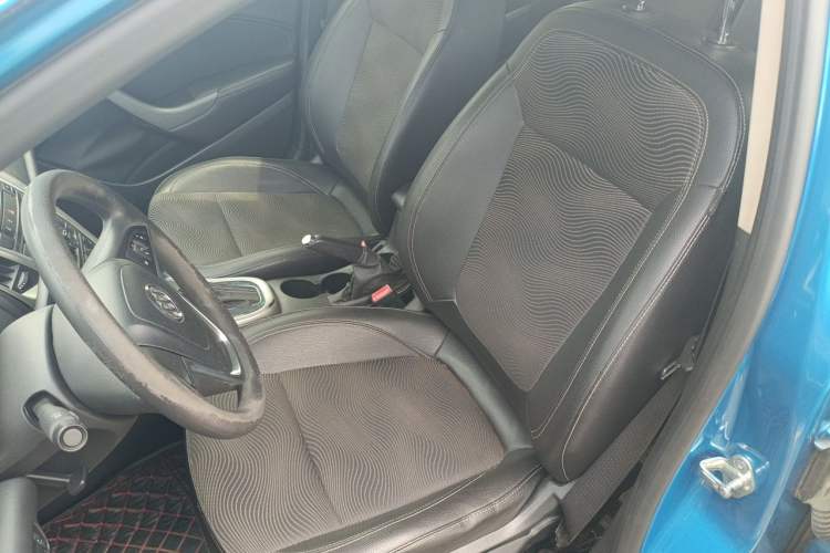 Used Buick GT 2013 XT 1.6L Automatic Comfort Edition Left Front Seat