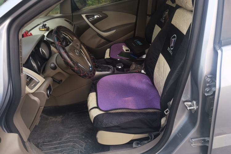 Used Buick GT 2013 GT 1.6L Automatic Fashion Edition Left Front Seat