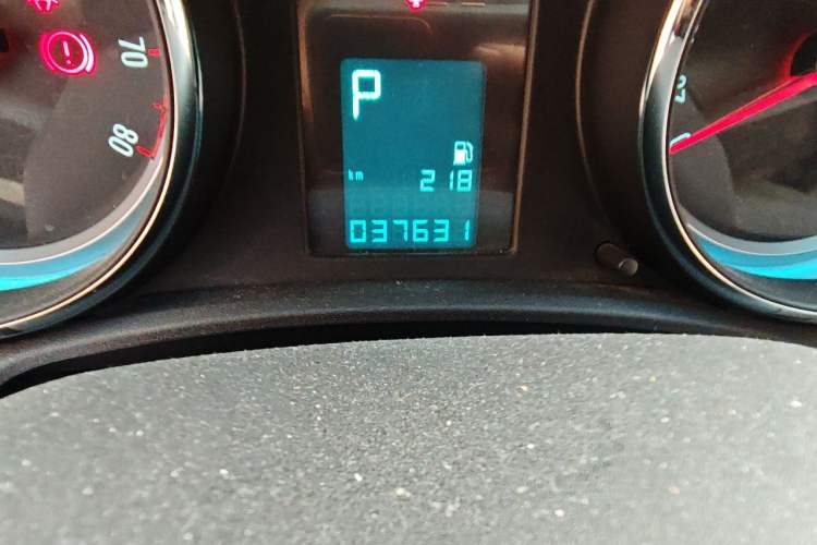 Used Buick GT 2013 XT 1.6L Automatic Fashion Edition Odometer Close Up